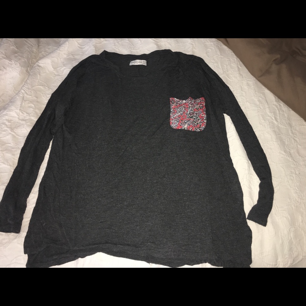 Long sleeve pocket shirt